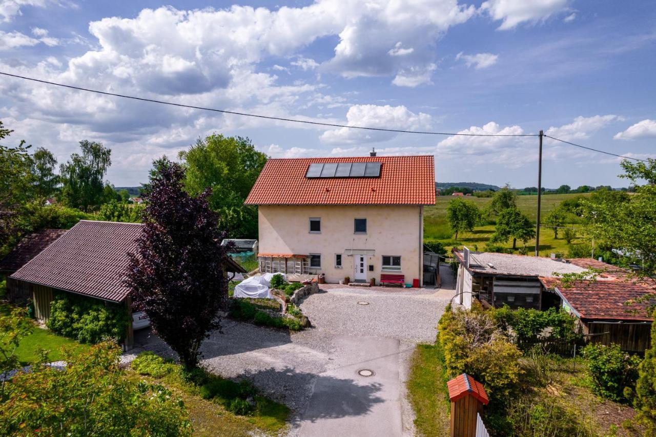Ruhe Auf Dem Land 2 - Anni Apartment Aulendorf Bagian luar foto